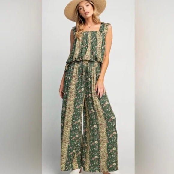 Easel Green Floral Printed Rayon Gauze Wide Leg Pant and Top Matching Set - Picture 7 of 8